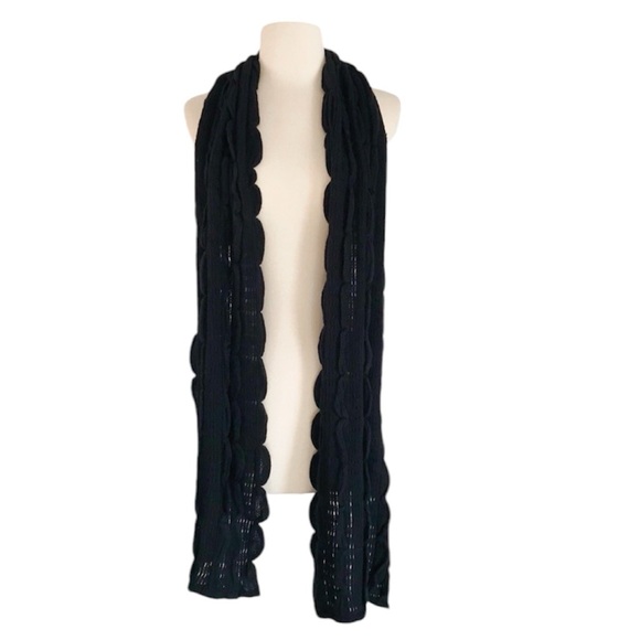 NEW NWOT Ruffle Knit Scarf - Picture 4 of 8